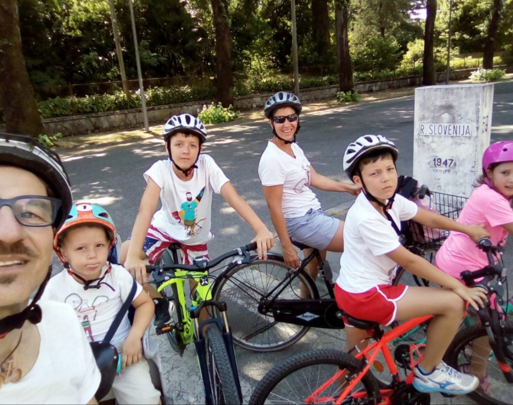 PEDALANDO TRA DUE&nbsp;NAZIONI